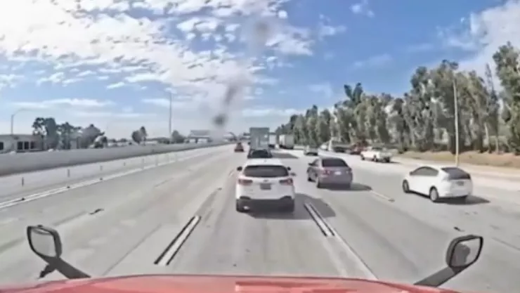 Impactante registro del choque en autopista 10 de Ontario: conductor de 21 años bajo investigación