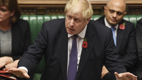 Johnson apuesta que una elección le dará mayoría a los conservadores, pero tras tres años de disputas políticas por el Brexit los resultados son difíciles de pronosticar. Imagen: AP