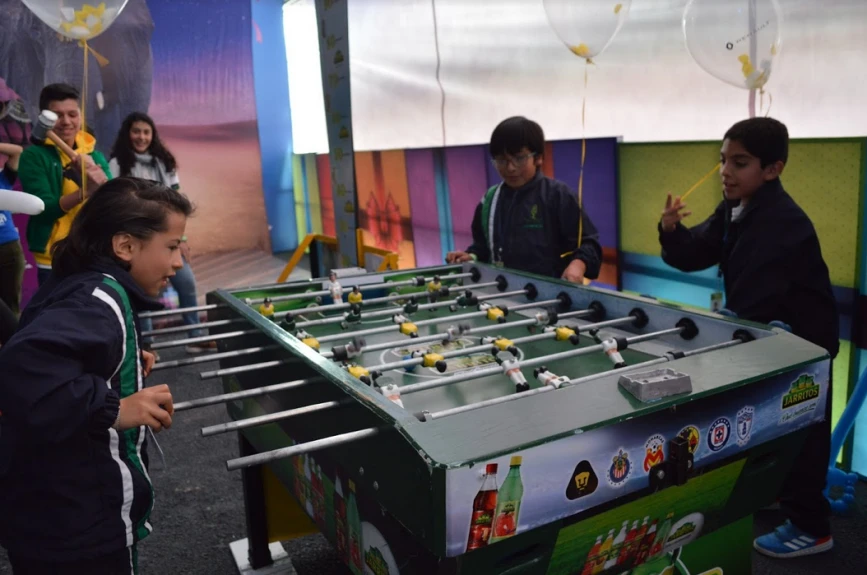 Un futbolito con el Colegio Cipés y Jarritos