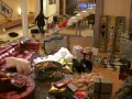 La casa de Song Yi ha sido destruida en gran parte mientras ella estaba en el hospital.