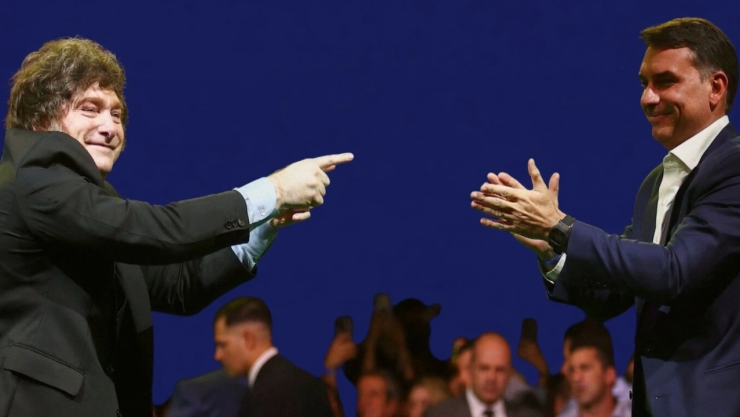 Javier-Milei-provoca-tensión-diplomática-tras-respaldar-a-Jair-Bolsonaro-y-criticar-a-Lula-da-Silva.webp