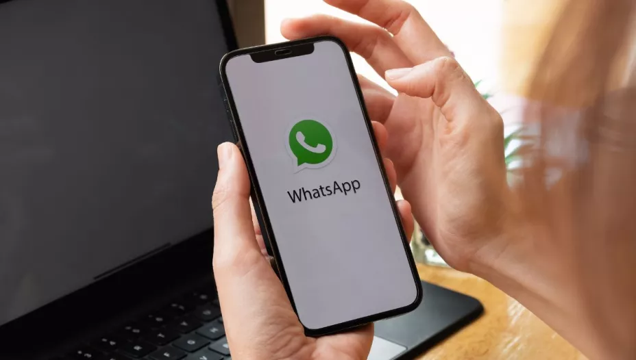 ¿Es ilegal hacer stickers de WhatsApp de una persona sin su autorización?
