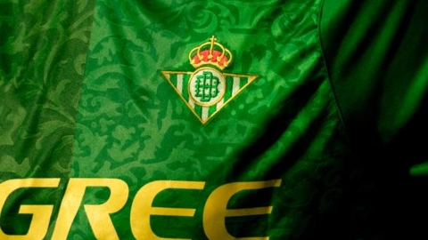 Real Betis se fija en Santiago Giménez