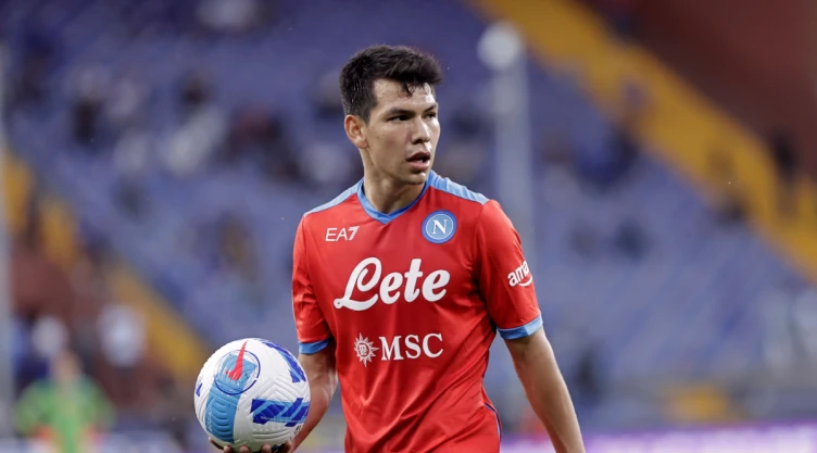 Hirving Chucky Lozano con el Napoli en la Serie A