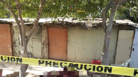 Hallan sin vida a adulto mayor en cuartería de Guasave