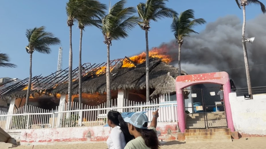 incendio palapa.jpg