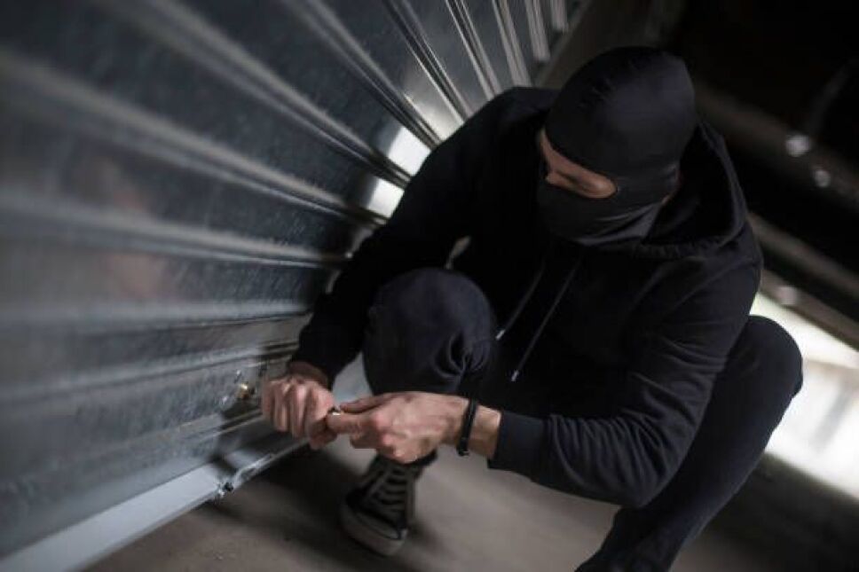 Extorsión, principal delito contra negocios en México en 2021: Inegi
