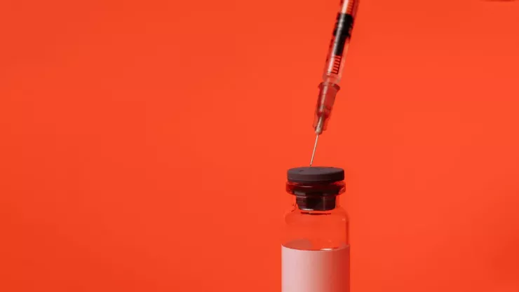 Vacuna Patria costo y retraso.