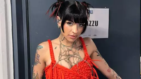 Cazzu compartió foto con la que reafirmó ser mamá soltera