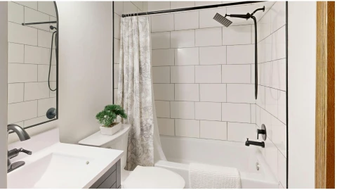 limpia constantemente las cortinas de ducha