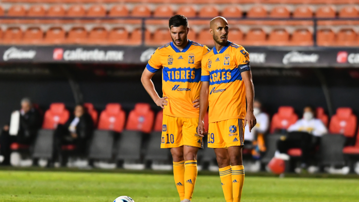 Guido Rodr&iacute;guez y Andr&eacute; Pierre Gignac