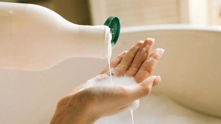 La FDA pidi&oacute; el retiro del mercado de ciertas botellas de shampoo al contener una peligrosa bacteria