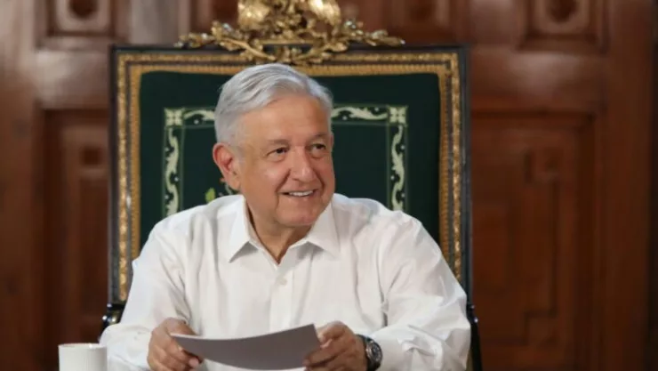 Desde el presidente de México, Felipe Calderón, hasta gobernadores, diputados y senadores enviaron mensajes de ánimo a AMLO para su pronta recuperación luego de que anunciará que es positivo a COVID-19.