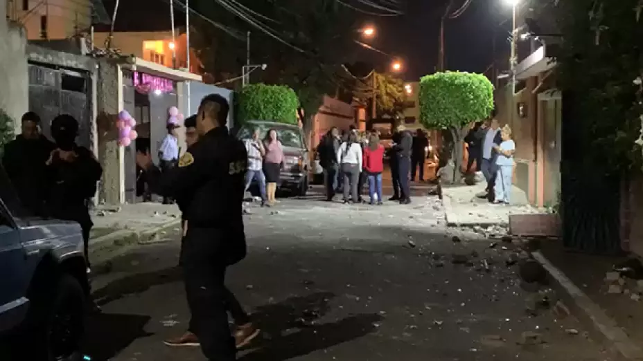 xochimilco.destruyen_autos_fIESTA.png