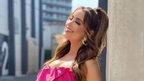 Esta fue la amorosa felicitación de Carlos Rivera a Cynthia Rodríguez.