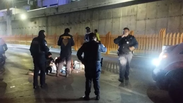 Hallan a hombre gravemente herido sobre el desnivel Juárez–Serdán en Puebla hoy; no hay paso