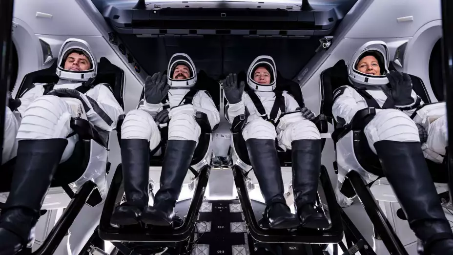 Astronautas parten a la EEI.