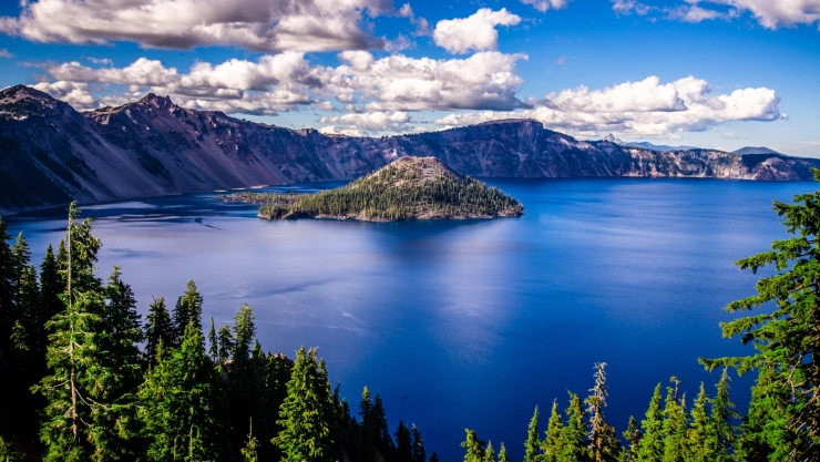 Paisaje de ensueño en Crater Lake, en Oregón.
