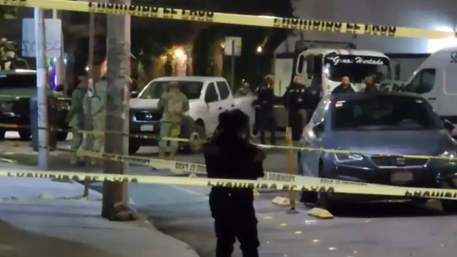 Zona acordonada en Querétaro por masacre en bar