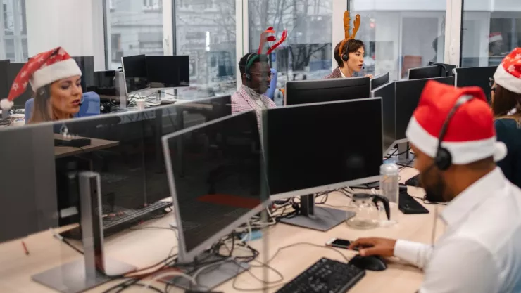 ¿Cuánto deben pagarme si trabajé en nochebuena y Navidad 2023?