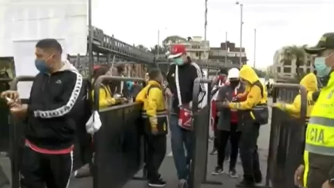 Bogotá suspende ingreso de público a estadio tras disturbios.jpg