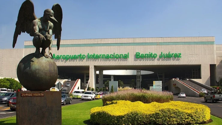 aicm-aeropuerto-pasajero-paro-cardiaco