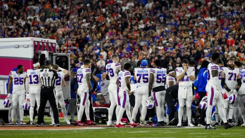 Donaciones para fundaci&oacute;n de Damar Hamlin se disparan