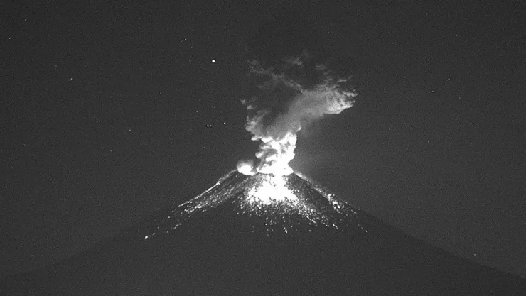 Volcán Popocatépetl explosión