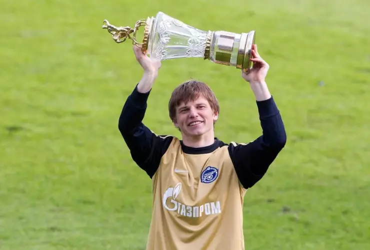 jugador-de-futbol-que-fue-uno-de-los-mejores-del-mundo-y-termino-alejado-del-deporte