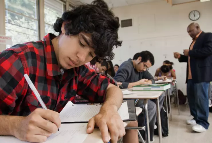 Fechas, requisitos y todo lo que tienes que saber sobre el programa Termina tu Prepa CDMX