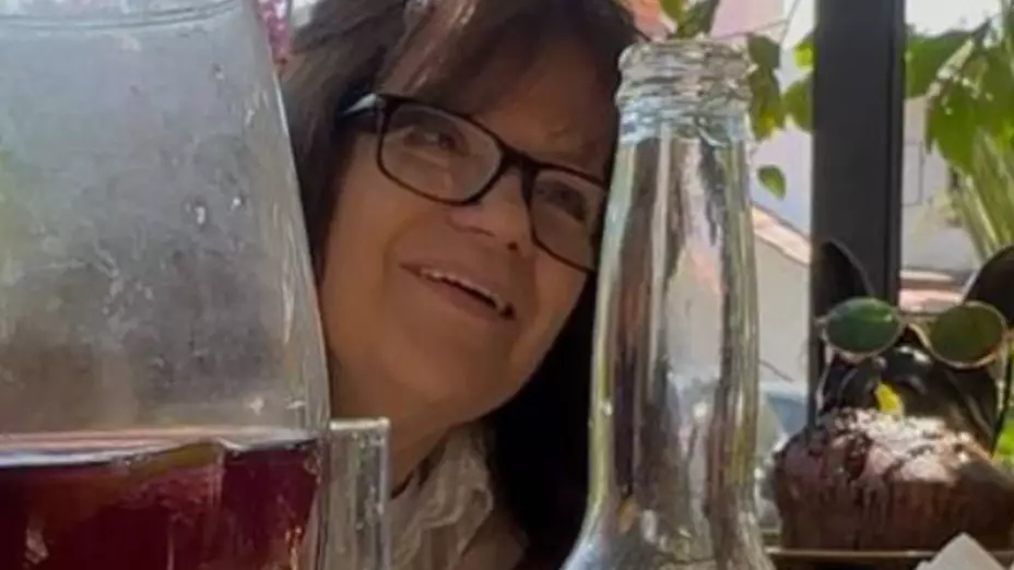 Actriz María Alicia Delgado confiesa que aún no puede dejar de trabajar.