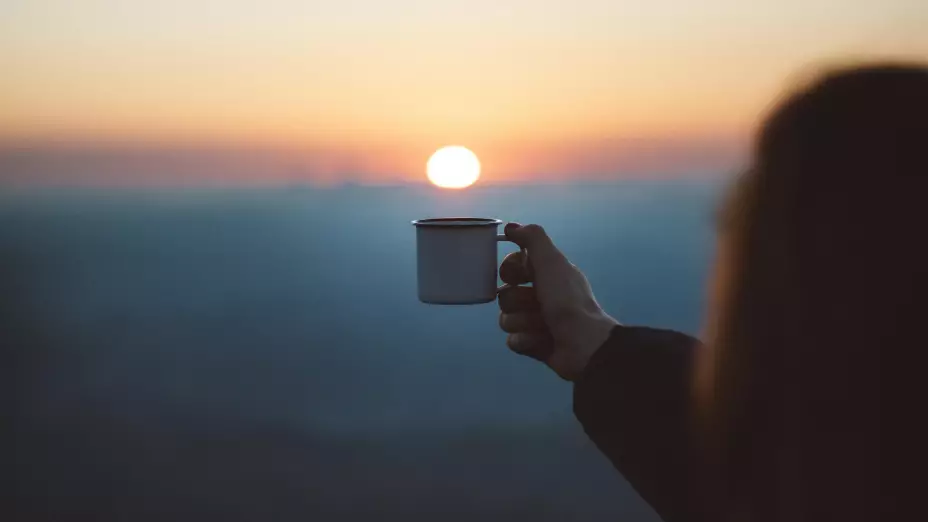 día-internacional-café-conoce-ritos-tradiciones-cafeteras-en-el-mundo-sol-taza