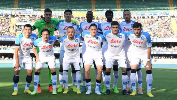 Chucky Lozano fue el mejor calificado del Napoli ante el Hellas Verona