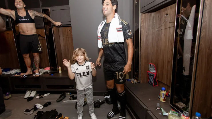 CarlosVela.jpg
