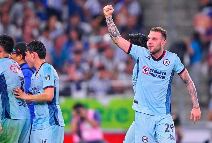 Rotondi celebrando gol en la semifinal de ida contra Rayados