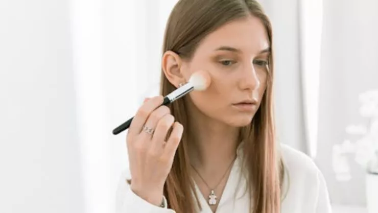 4 diseños de maquillaje para que tus facciones se vean más suaves