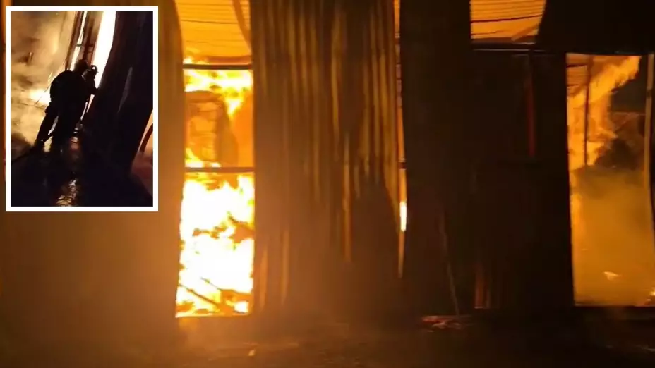 VIDEO Alarma Ecatepec Fuerte incendio bodega cartón moviliza cuerpos emergencia Edomex HOY 9 NOVIEMBRE