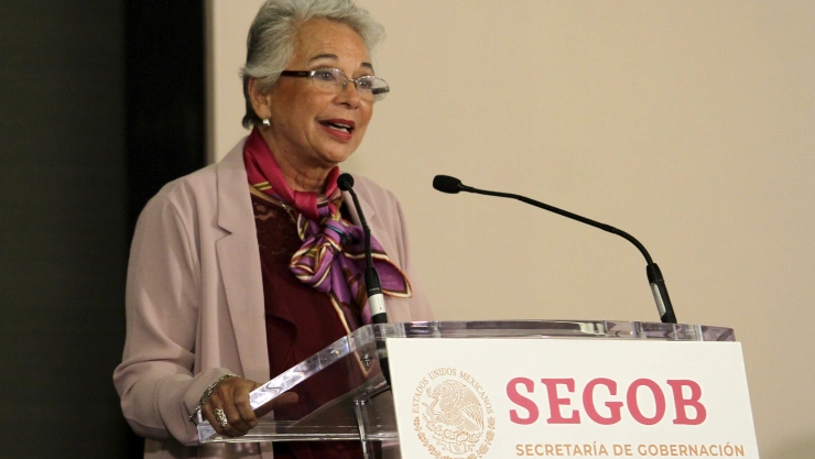 Gobierno promete defensa de periodistas sin escatimar recursos