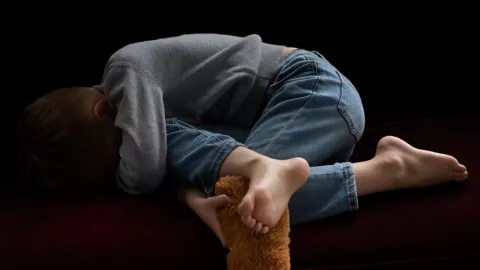 Niño de 11 años en estado crítico tras ser atropellado en Escondido; policía investiga fuga del responsable