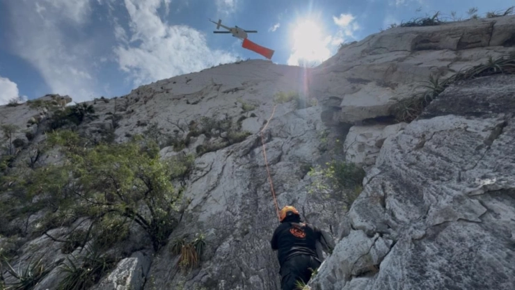 Muere-senderista-al-caer-de-50-metros-de-altura-en-La-Huasteca-Santa-Catarina