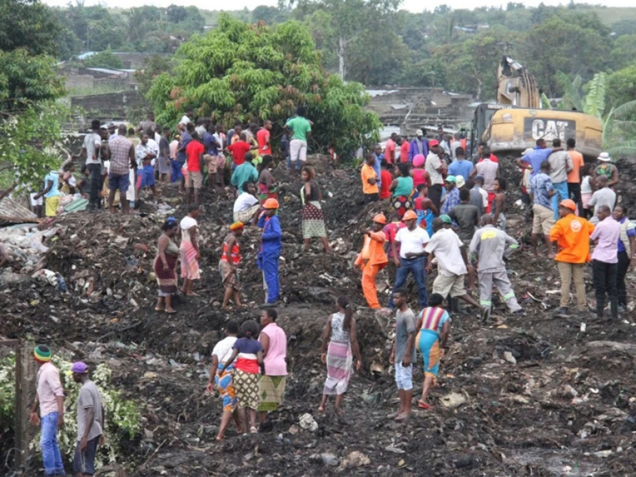 Alud de basura en Mozambique