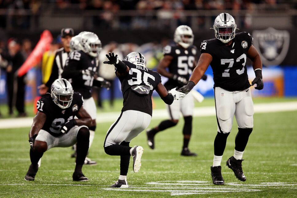 Chicago Bears v Oakland Raiders