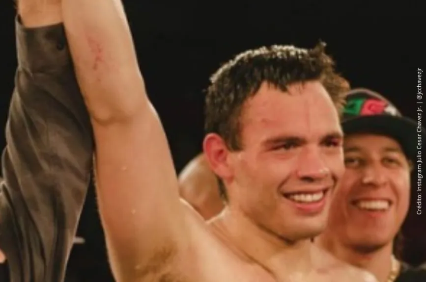 Julio Cesar Chavez Jr. resulta ganador..jpg