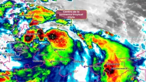 Depresión Tropical Chris afectará estados de México