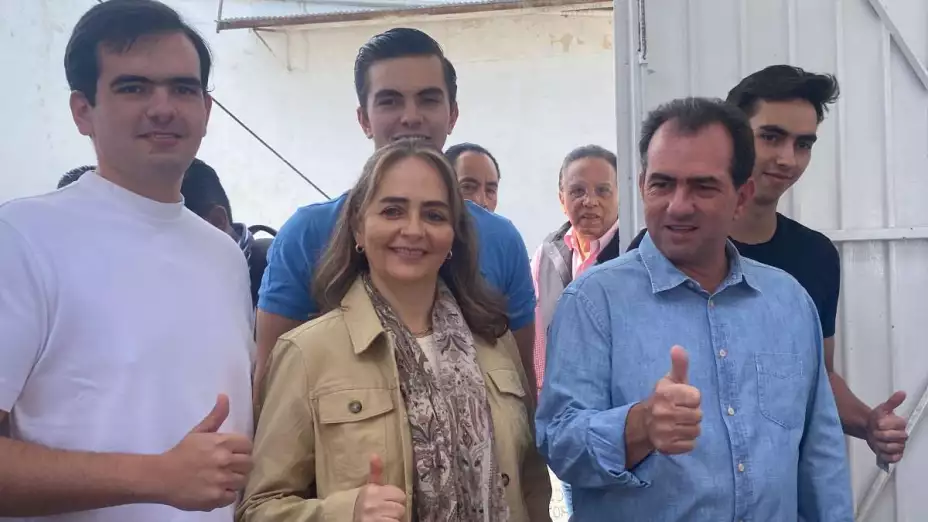 Jose Yunes.