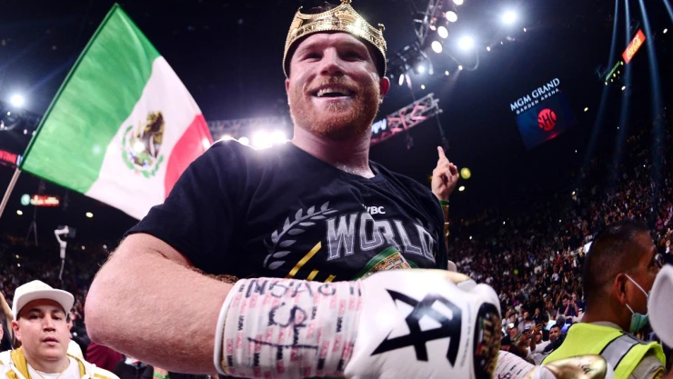 Canelo Álvarez niños con cáncer donación