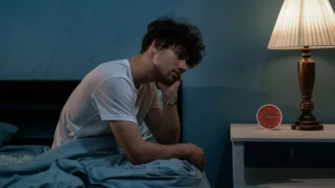 ¿Qué significa soñar que alguien que ya murió sigue vivo?