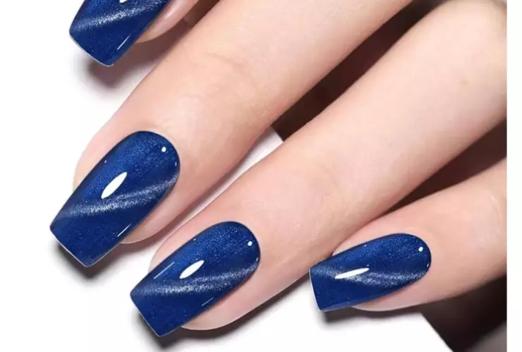 5 diseños de uñas azules para encontrar el amor este 2026: son de uso diario