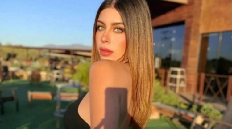 Carolina Flores (1).png