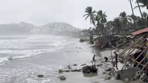 Efectos de la tormenta tropical Dalila en Acapulco